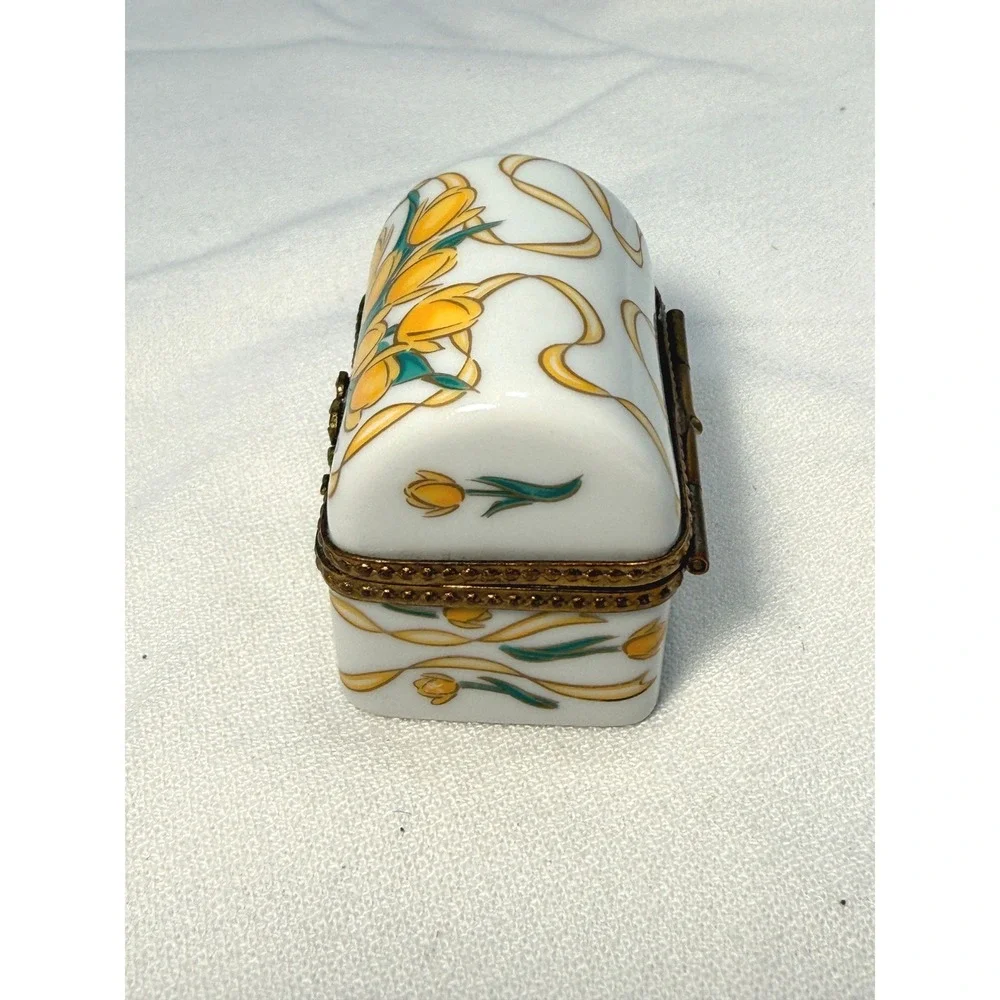 Limoges Collectible Hand-Painted Yellow Floral Trinket Box Pristine Condition